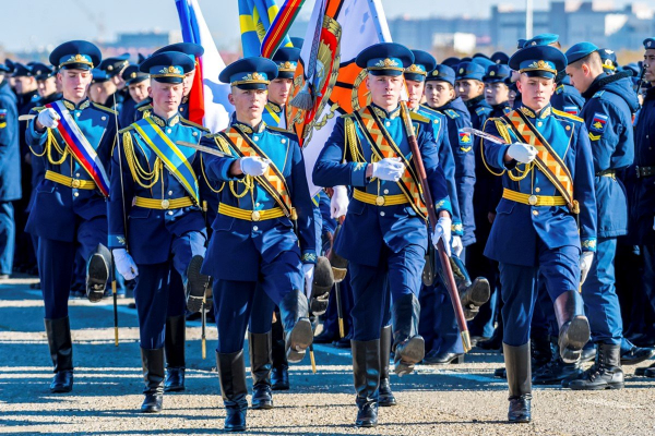 Летчик Краснодарского высшего военного авиационного училища летчиков имени А.К. Серова