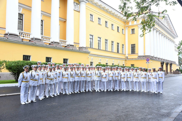 Академия имени адмирала Кузнецова