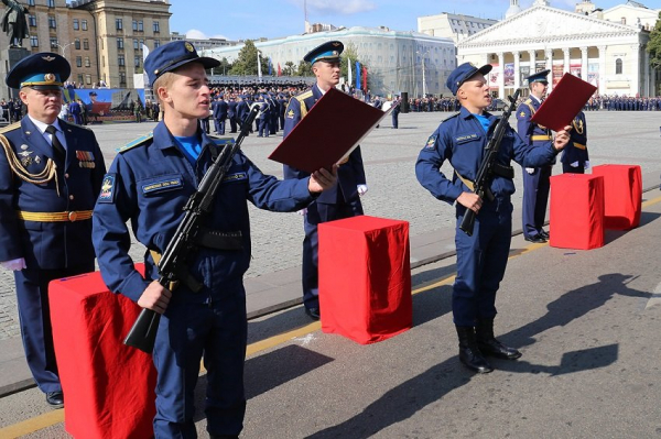 Жукова и Военно-воздушной академии им. Гагарина и Военно-воздушной академии имени Жуковского